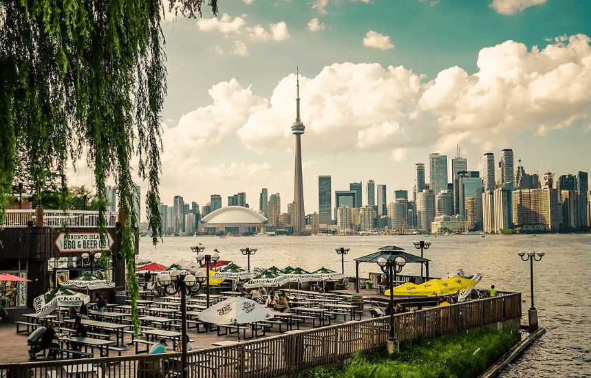 travel shops downtown toronto