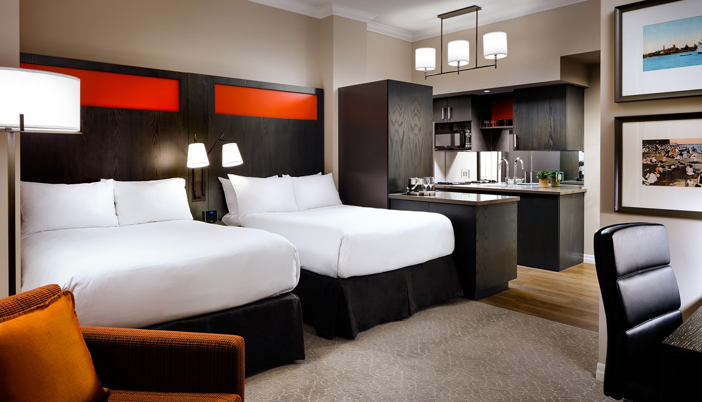 Two bedroom suite. One King West Hotel & Residence Торонто. DBL- Double Room (Дабл рум). 1 Bedroom Hotel. Double Room Hotel.